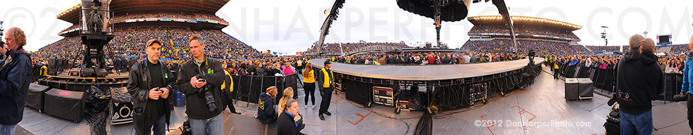 U2 in Winnipeg panoramic